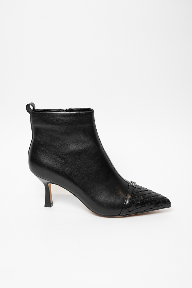 Ботинки женские, арт FA60-D88-808P/Y692, натуральная кожа, цвет черн.