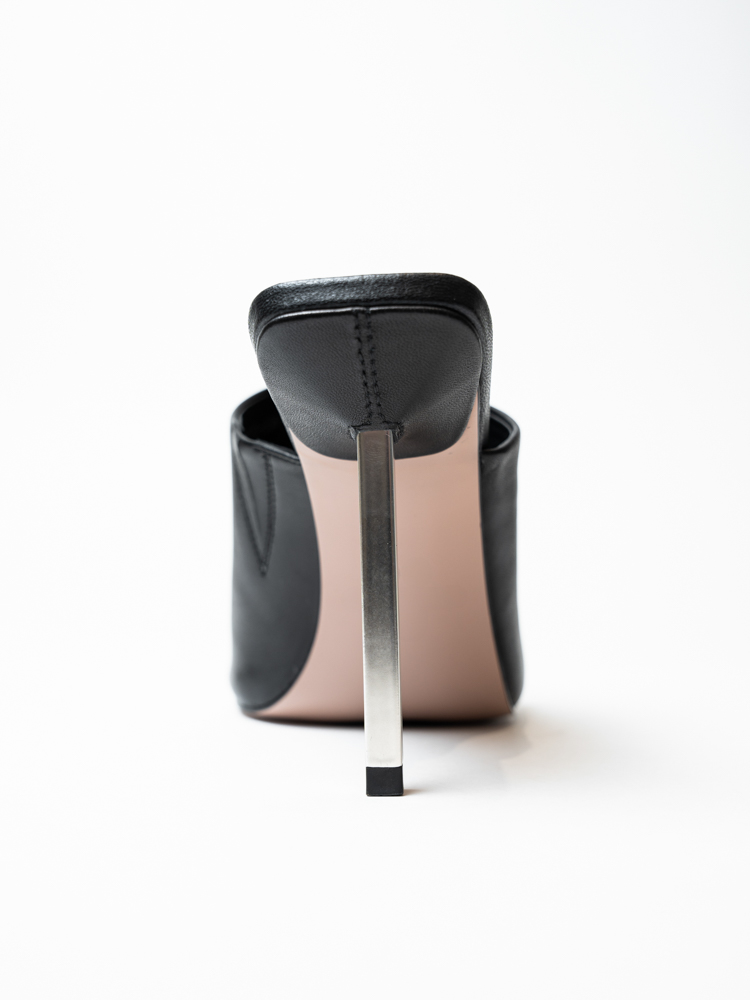 Сабо женские, арт ZX681D-836-1, натуральная кожа, цвет черн.