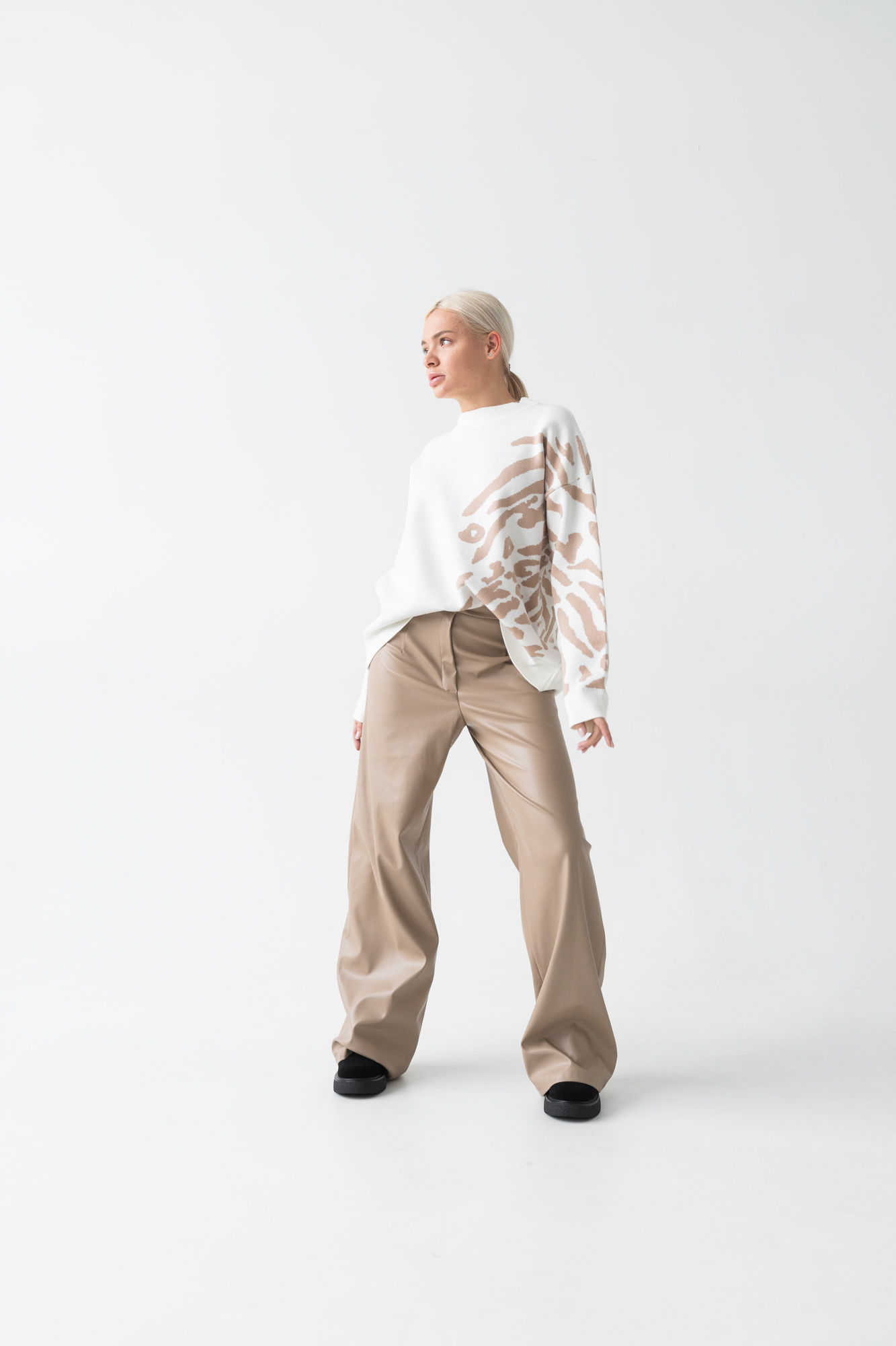 Ботинки женские, арт ZPF5399-Q1262ZM, натуральная замша, цвет черн.