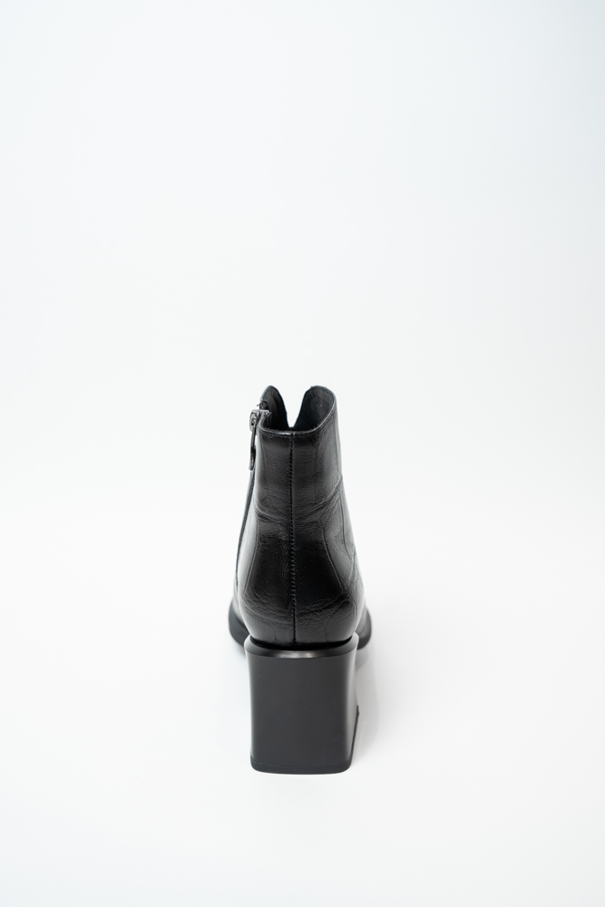 Ботинки женские, арт Y6636N858-Y471AR, натуральная кожа, цвет черн.