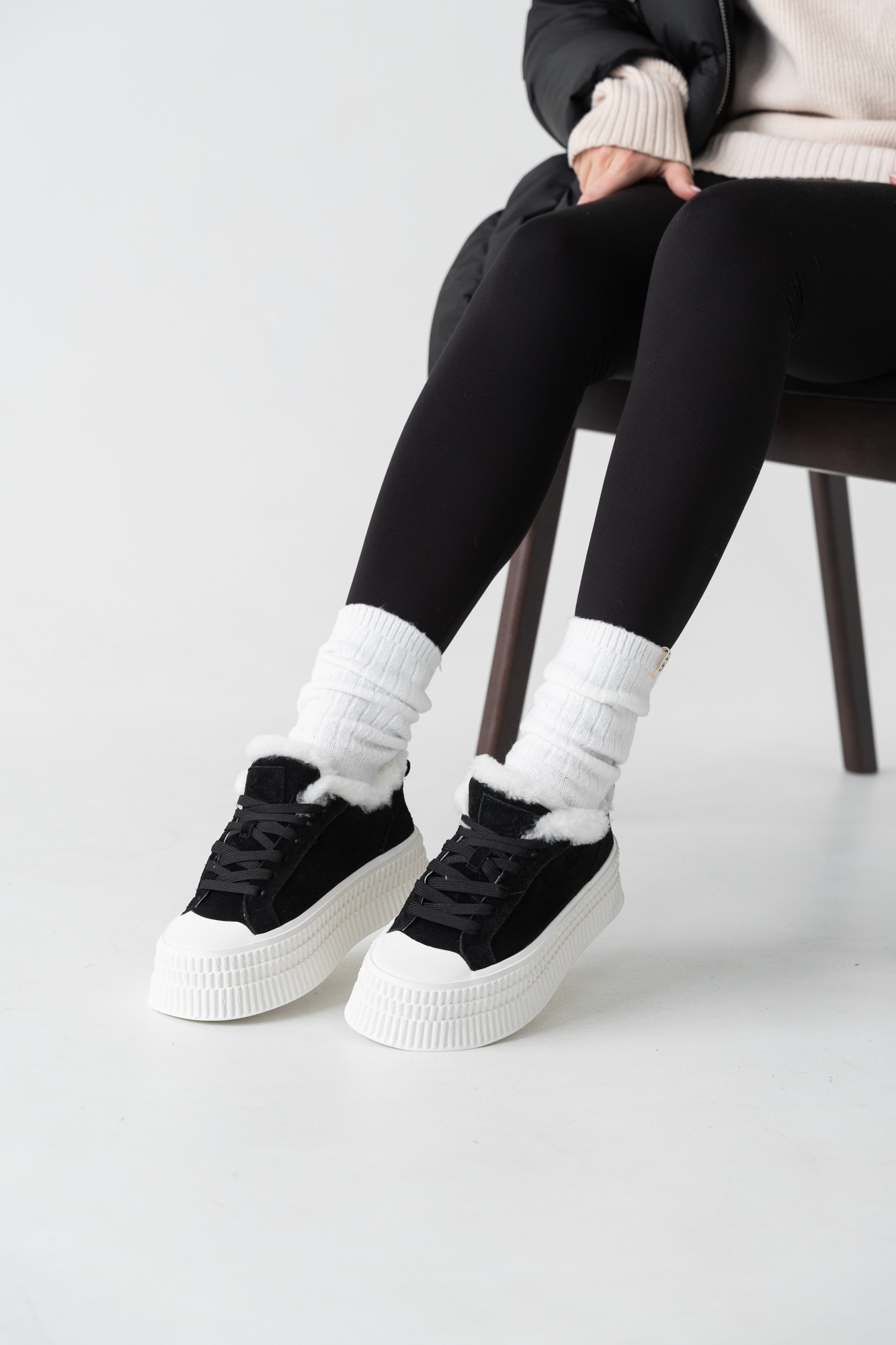 Кроссовки женские, арт Z6670-1M , натуральная замша, цвет черн.