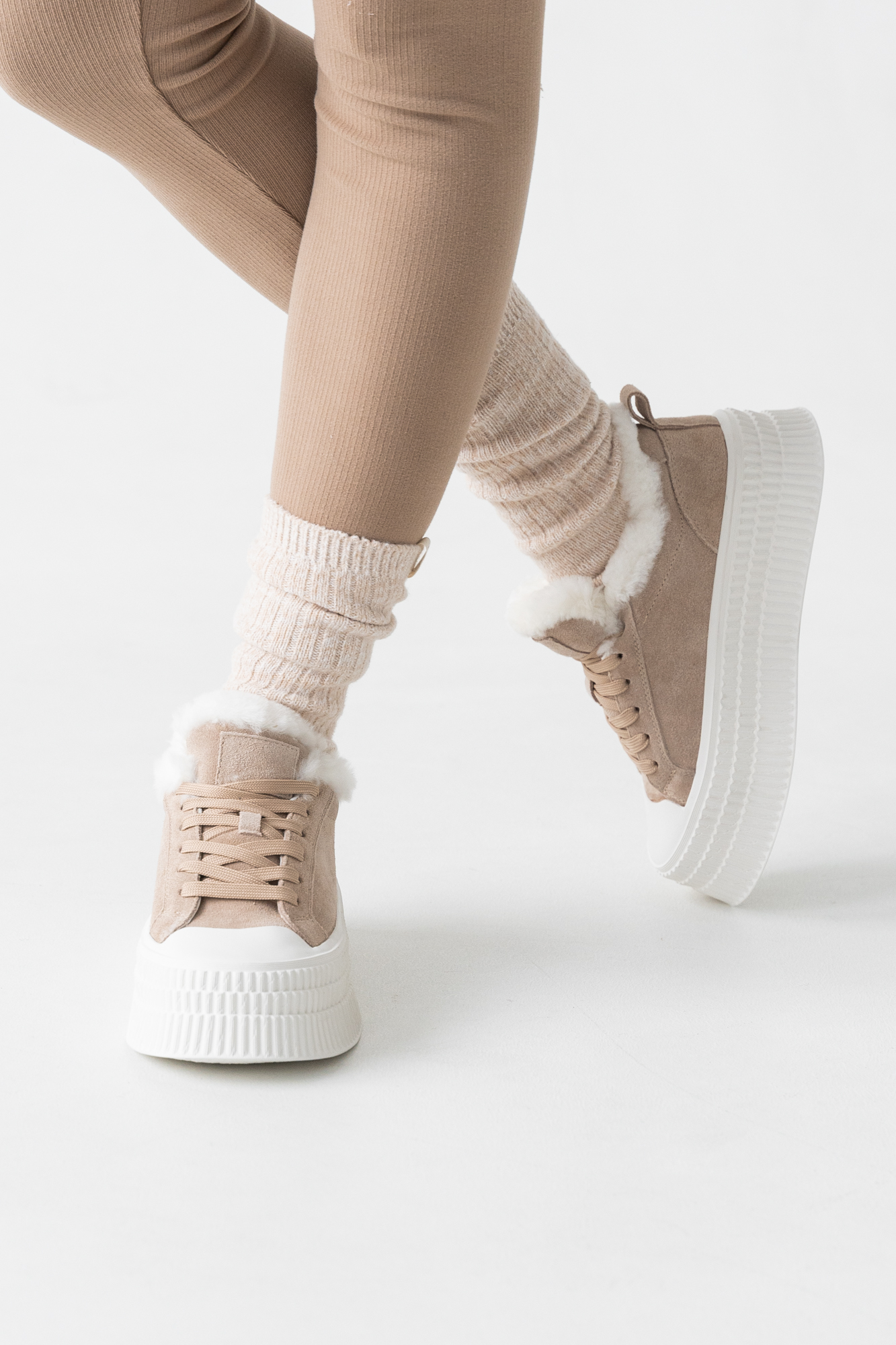 Кроссовки женские, арт Z6670-5M, натуральная замша, цвет беж.