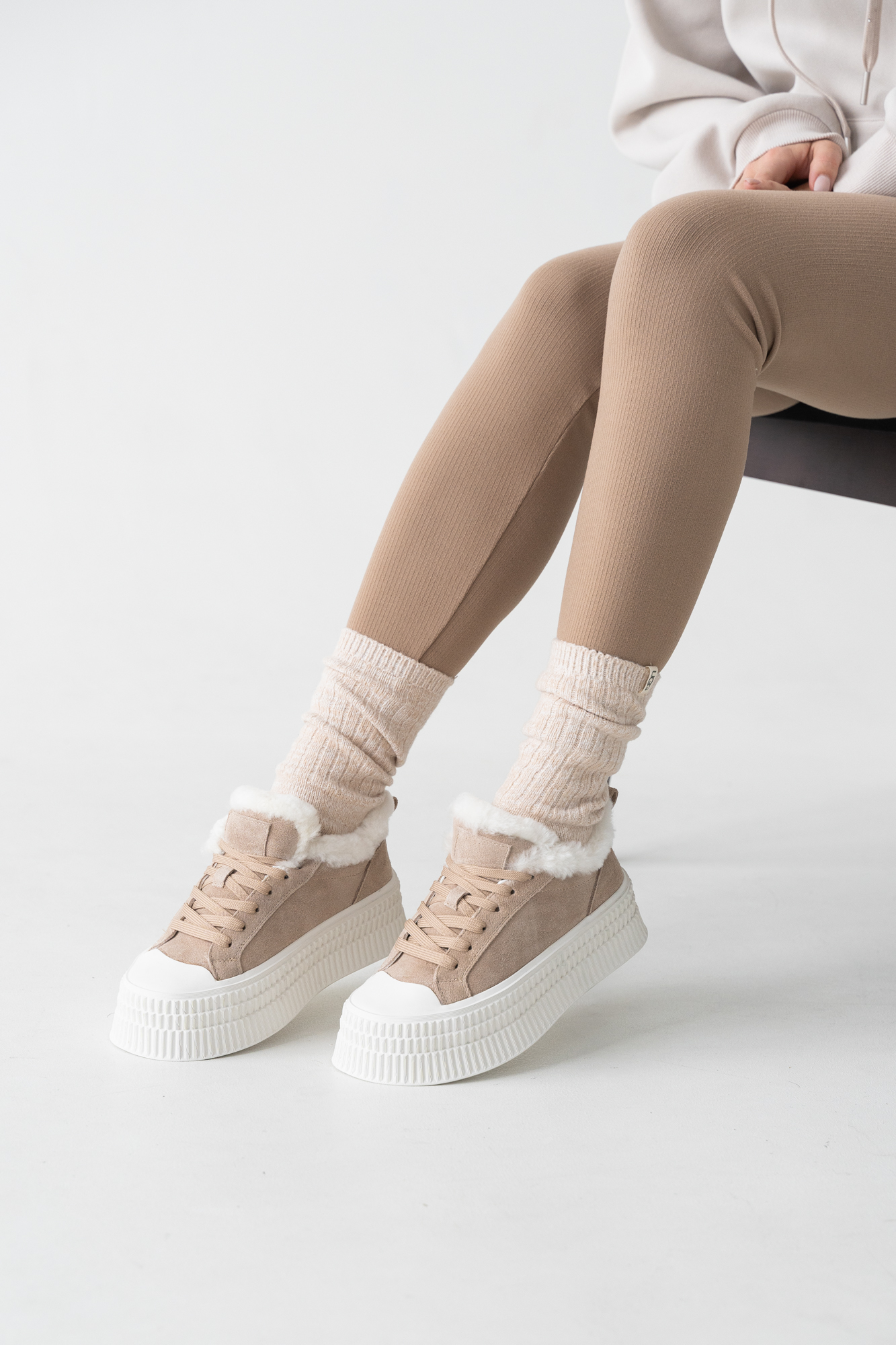 Кроссовки женские, арт Z6670-5M, натуральная замша, цвет беж.