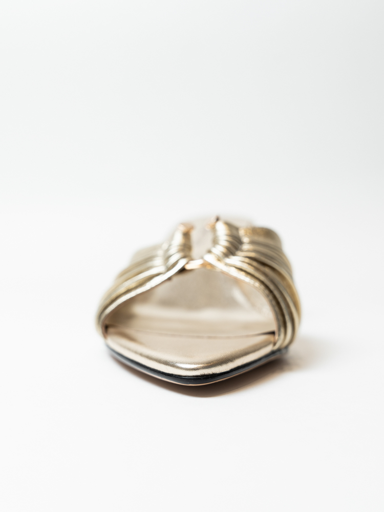 Сабо женские, арт B13-HF80991-12T, натуральная кожа, цвет зол.