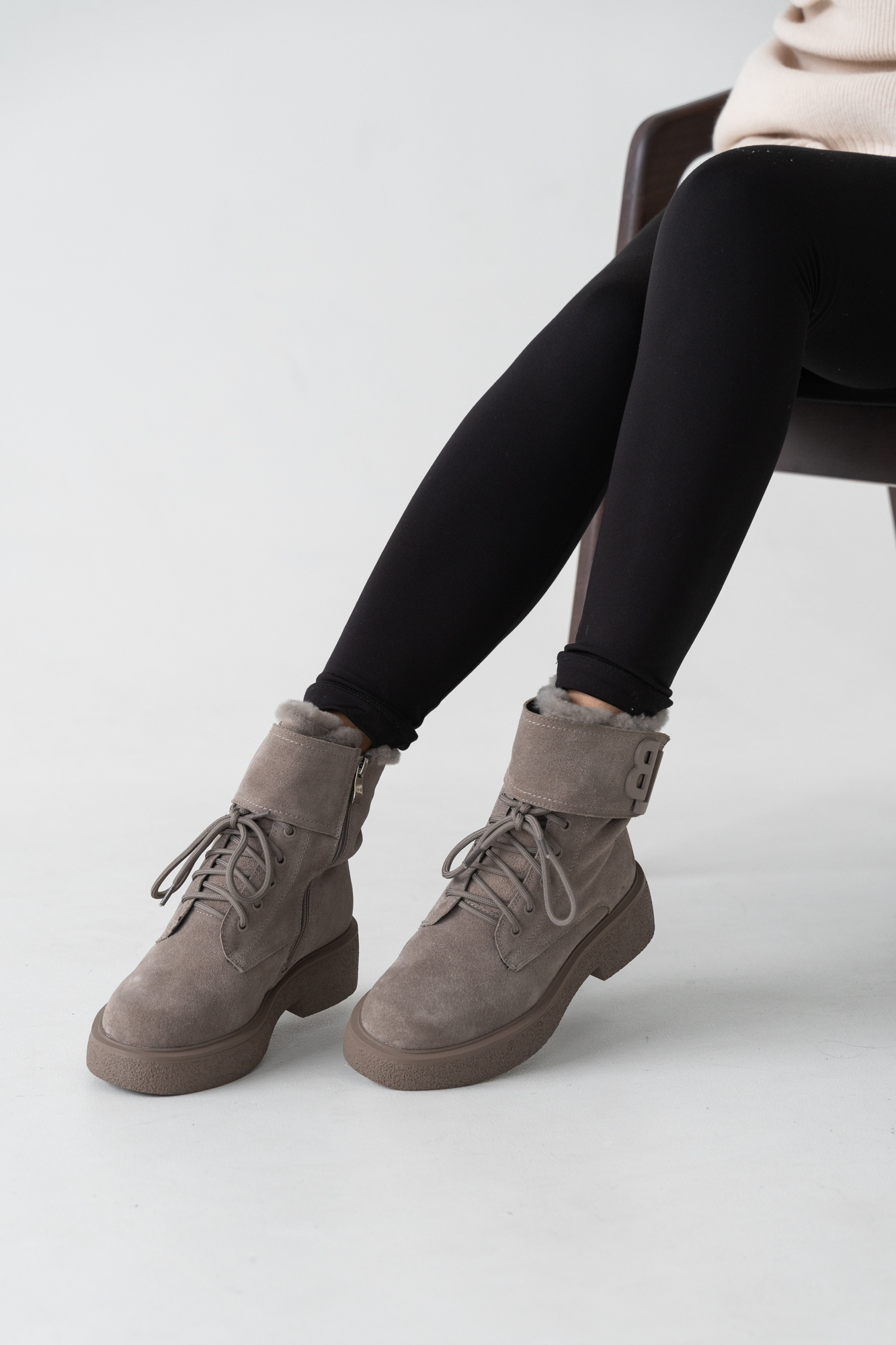 Ботинки женские, арт ZPF5399-Q1262ZM-1, натуральная замша, цвет сер.
