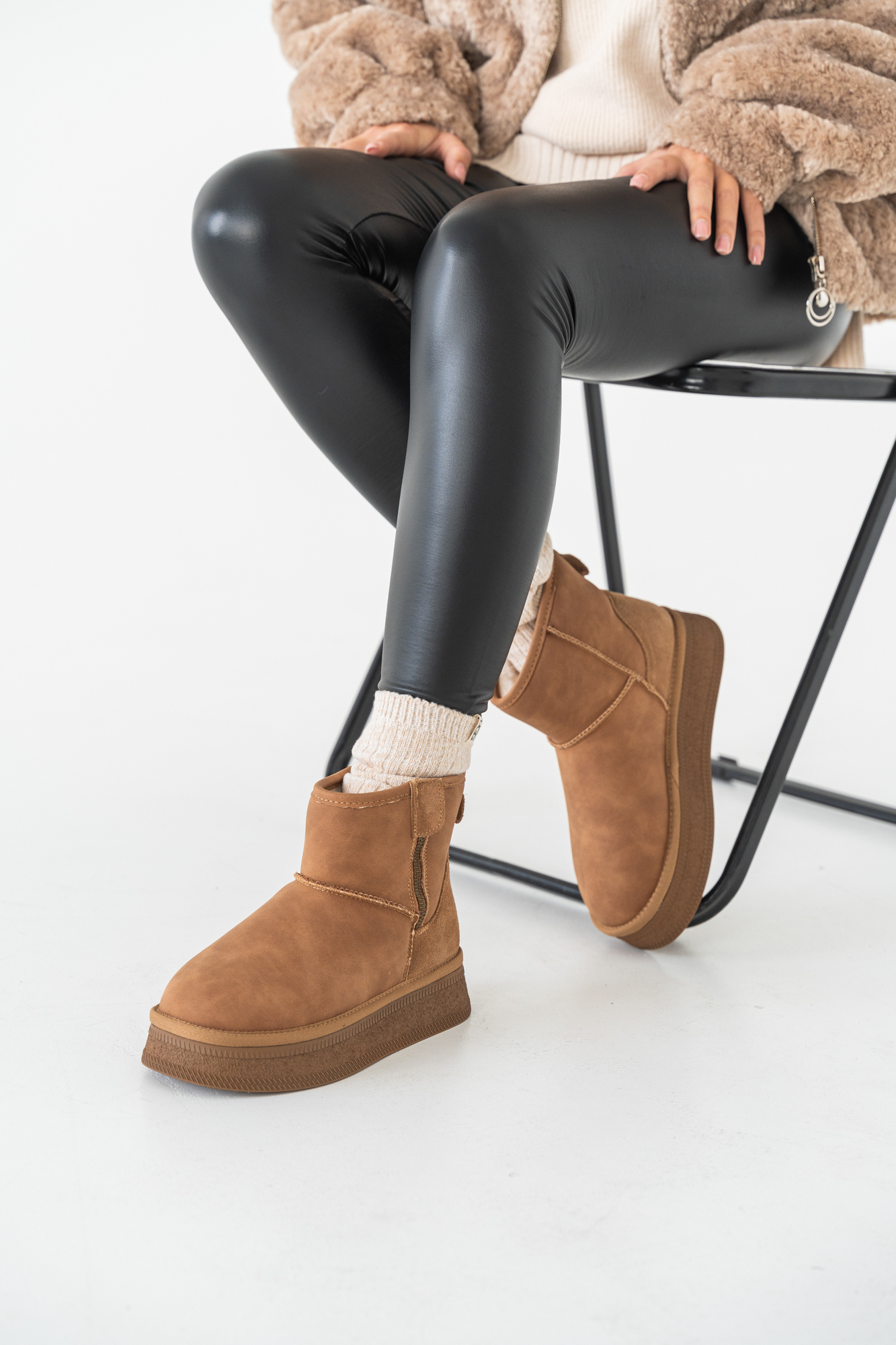 Ботинки женские, арт M2263M-5-T, натуральная кожа, цвет кор.