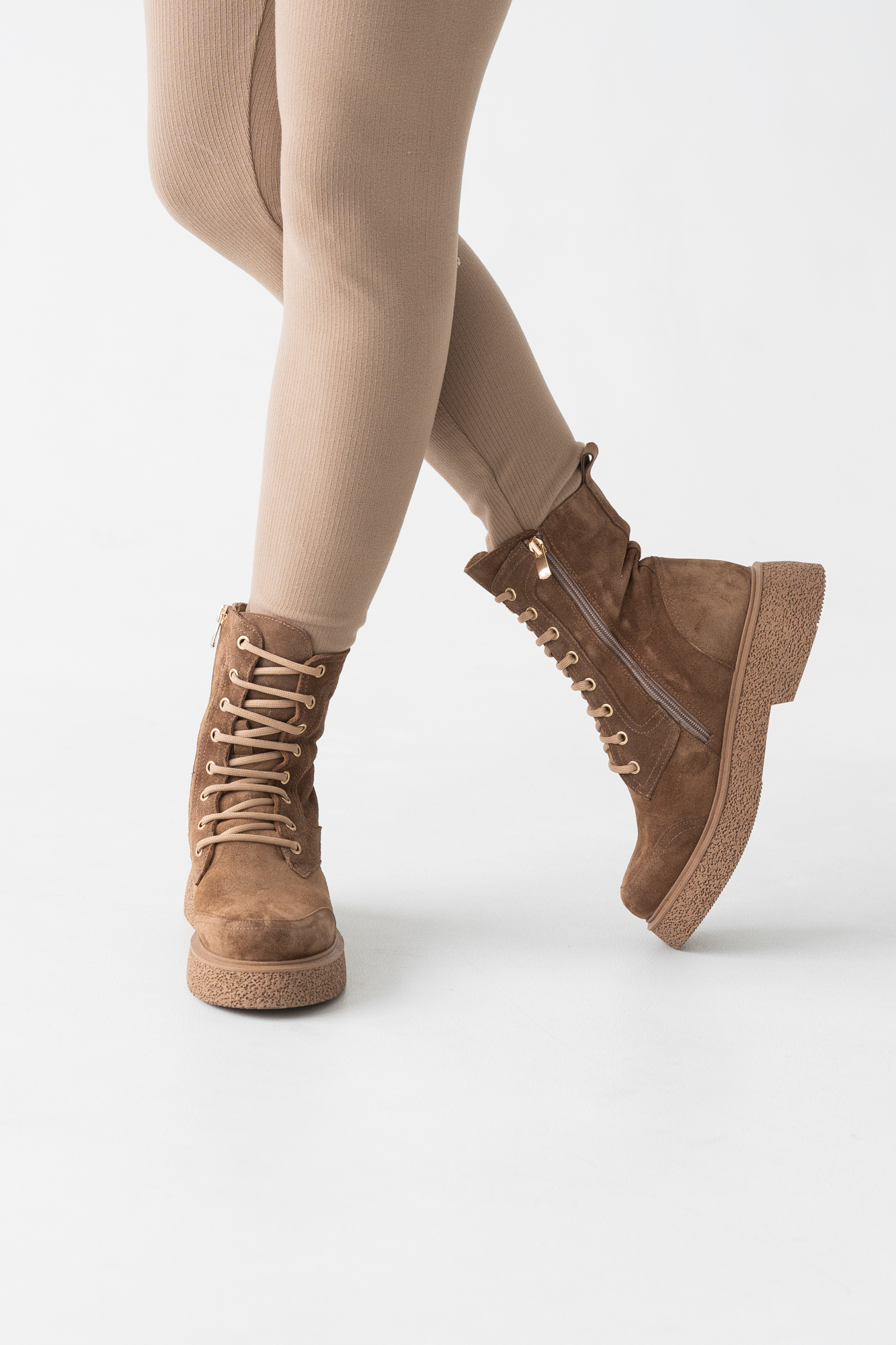 Ботинки женские, арт 35706-816-T3,  натуральная замша, цвет кор.