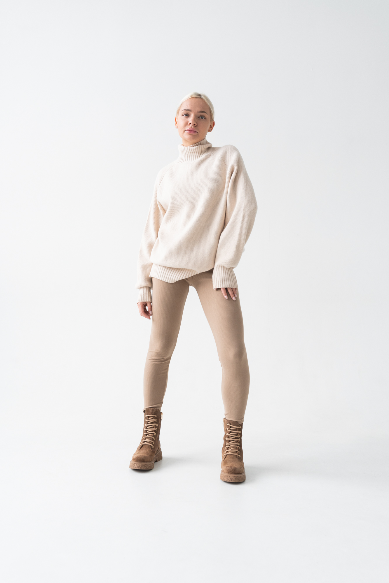 Ботинки женские, арт 35706-816-T3,  натуральная замша, цвет кор.