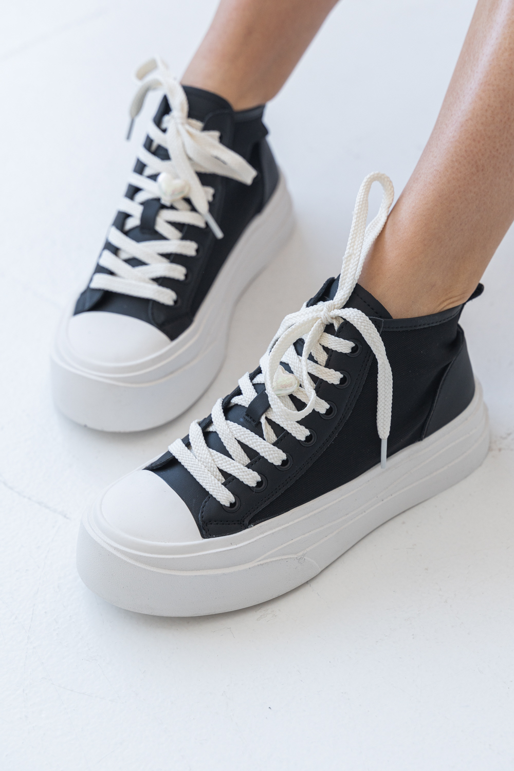 Кроссовки женские, арт 1710-1-H, натуральная кожа/текстиль, цвет черн.