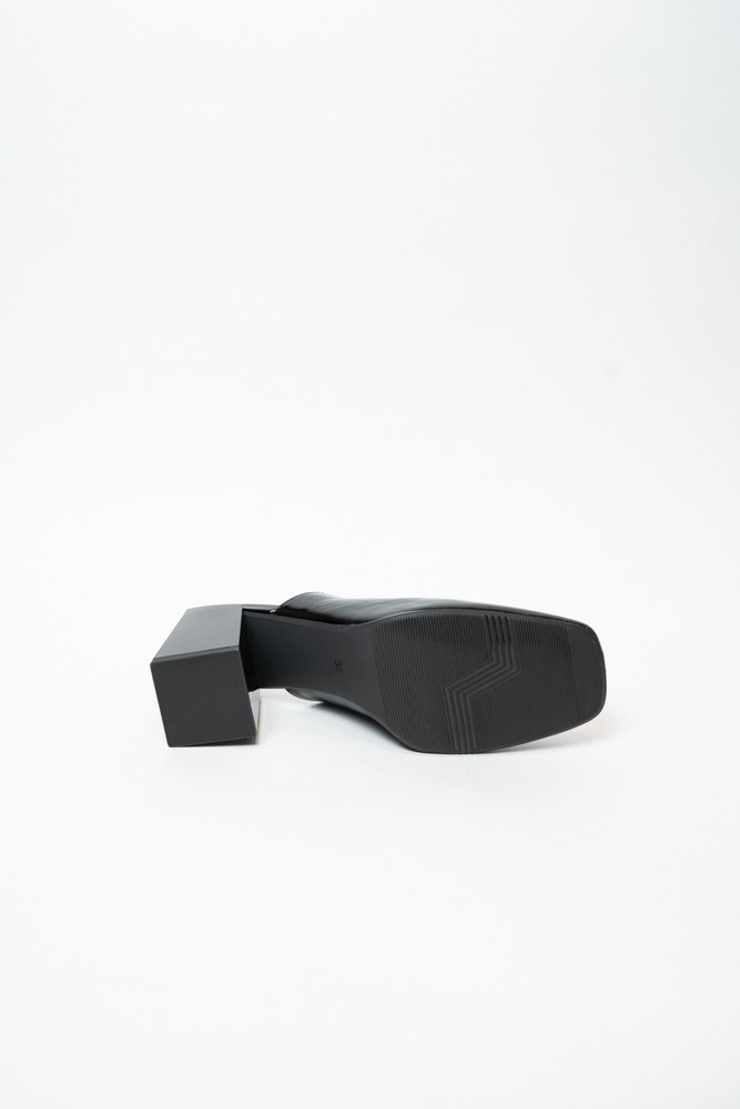 Сабо женские, арт 1F7695T-0902-A2656A, натуральная лакированная кожа, цвет черн.