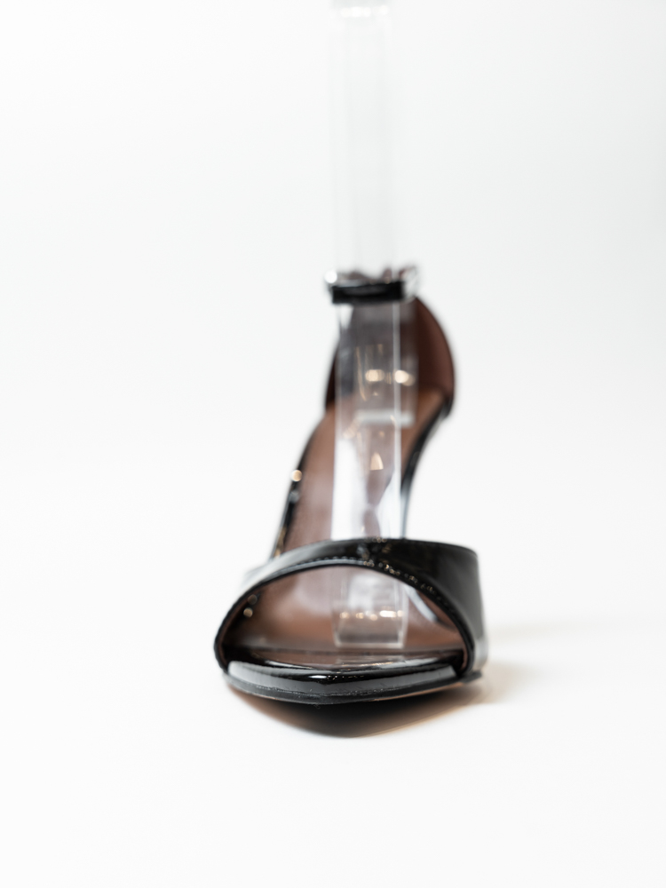 Босоножки женские, арт ED3763-1-1, натуральная лакированная кожа, цвет черн.