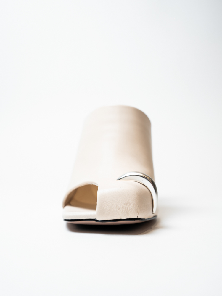 Сабо женские, арт ZX681D-836-2, натуральная кожа, цвет молоч.