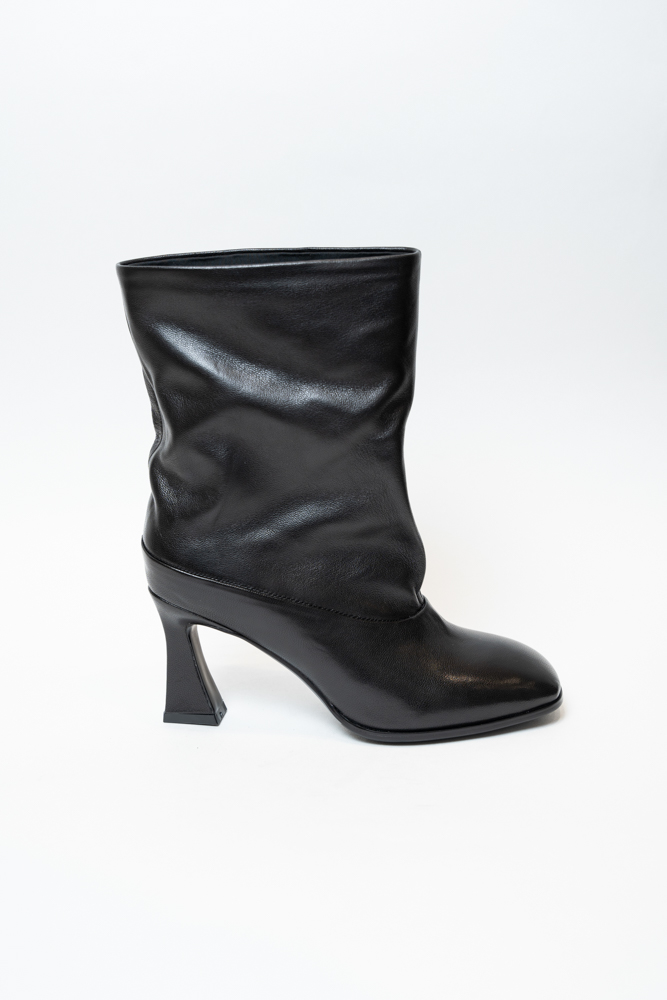 Ботинки женские, арт A3939-01-F932, натуральная кожа, цвет черн.