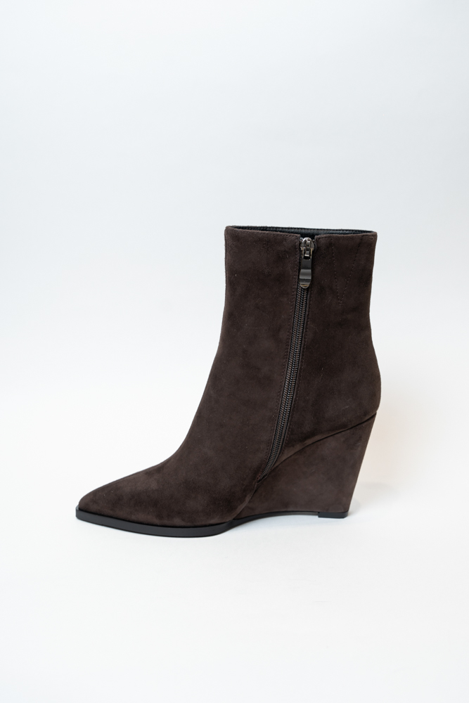 Ботинки женские, арт P111-602/638YF, натуральная замша, цвет кор.