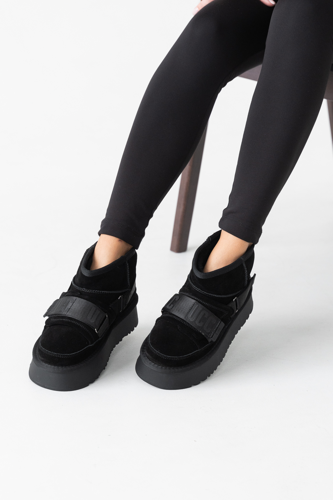 Угги  женские, арт 3871M-9-H, натуральная замша, цвет черн.