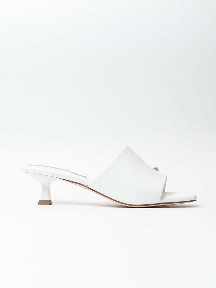 Сабо женские, арт B2222-01H-Y081Y3, натуральная кожа, цвет бел.