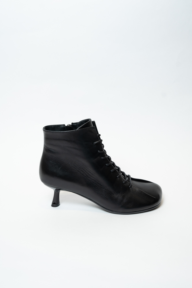 Ботинки женские, арт JA594-H1868-P1706, натуральная кожа, цвет черн.
