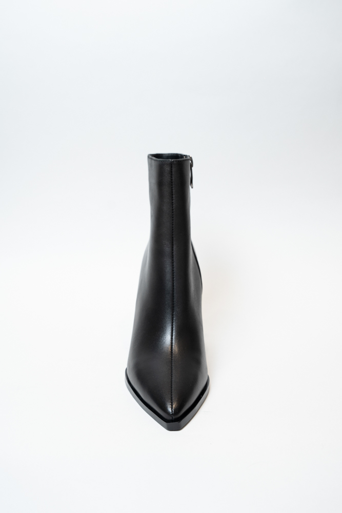 Ботинки женские, арт P111-602/138YP, натуральная кожа, цвет черн.