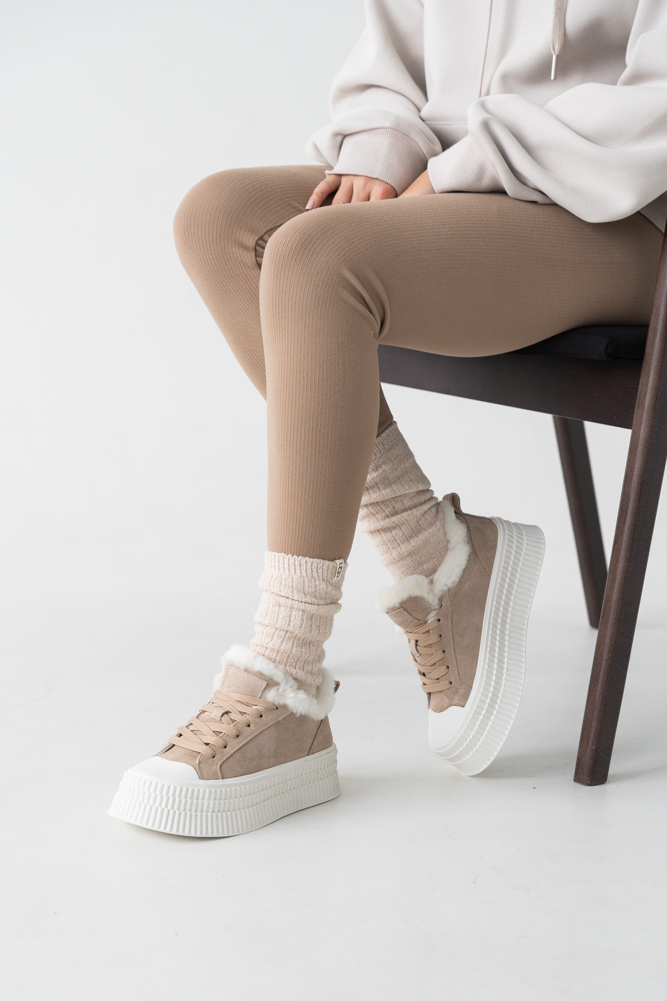 Кроссовки женские, арт Z6670-5M, натуральная замша, цвет беж.