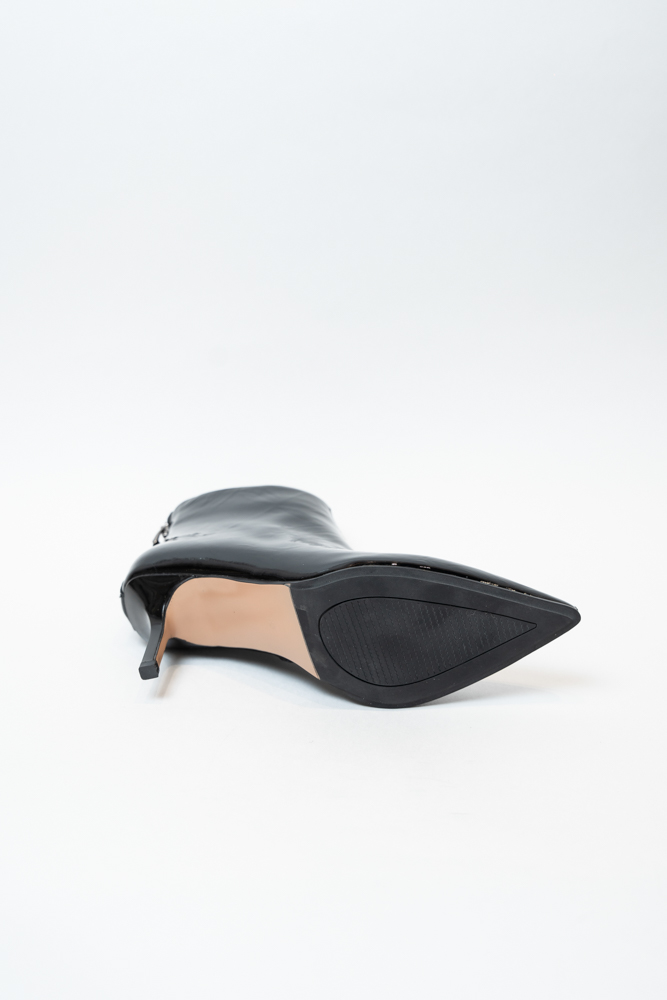 Ботинки женские, арт P113-315/728NP, натуральная лакированная кожа, цвет черн.