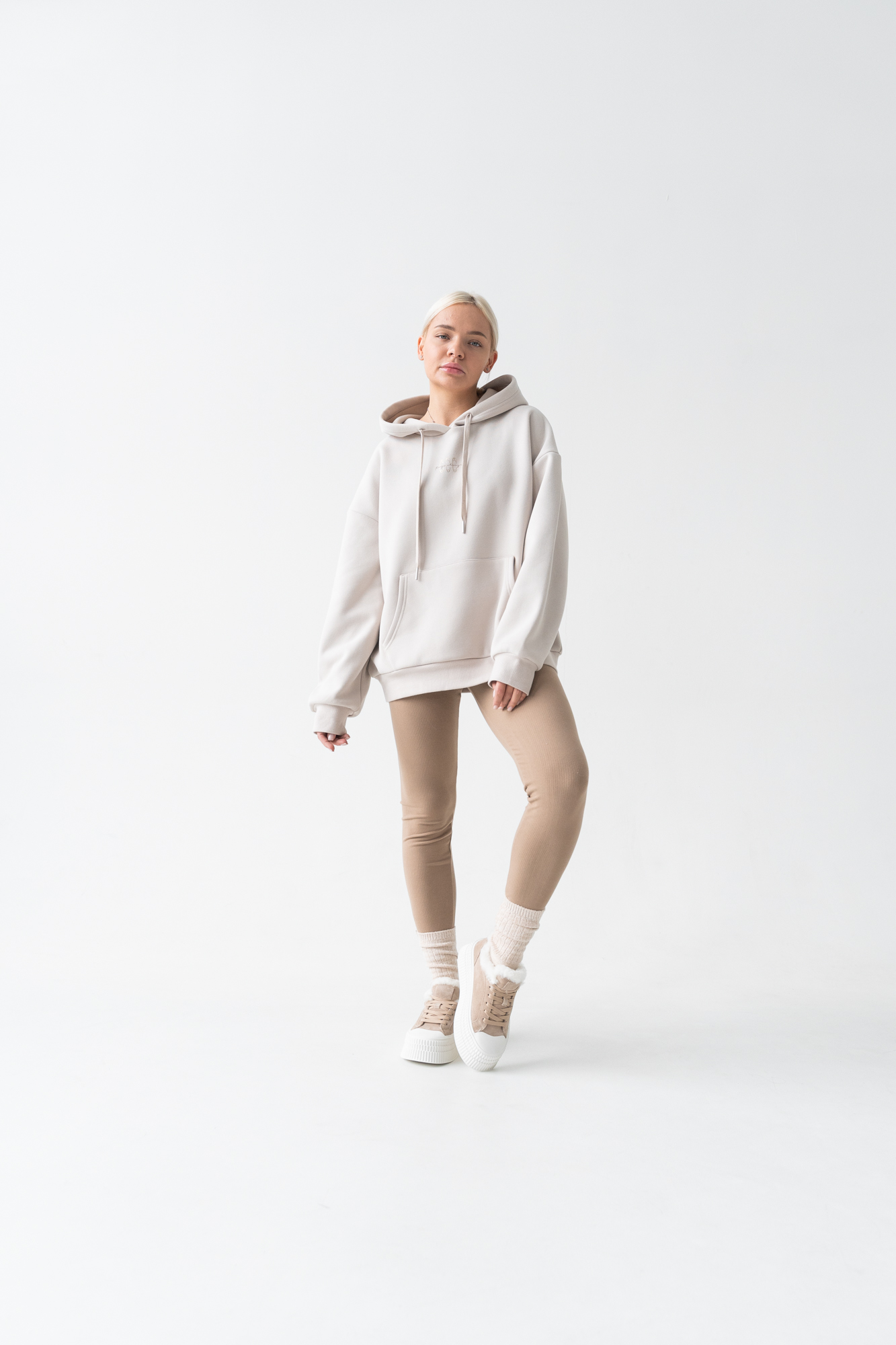 Кроссовки женские, арт Z6670-5M, натуральная замша, цвет беж.