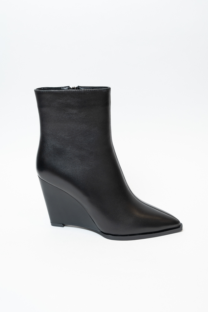 Ботинки женские, арт P111-602/138YP, натуральная кожа, цвет черн.