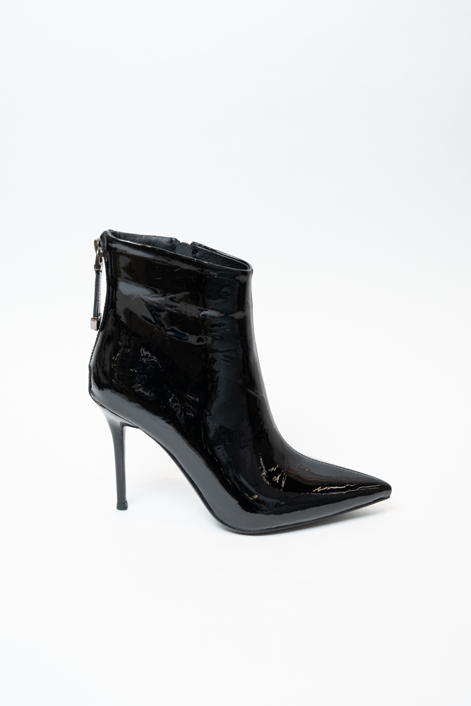 Ботинки женские, арт P113-350/728NP, натуральная лакированная кожа, цвет черн.