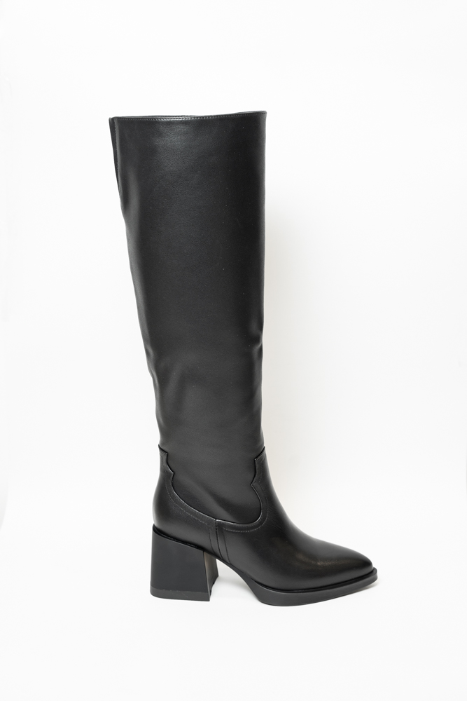 Сапоги женские, арт P113-127/706NP, натуральная кожа, цвет черн.