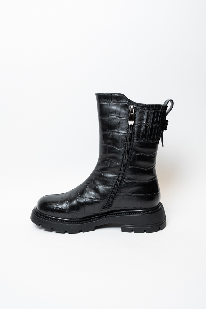 Ботинки женские, арт ZM9301-52-1QM, натуральная кожа, цвет черн.