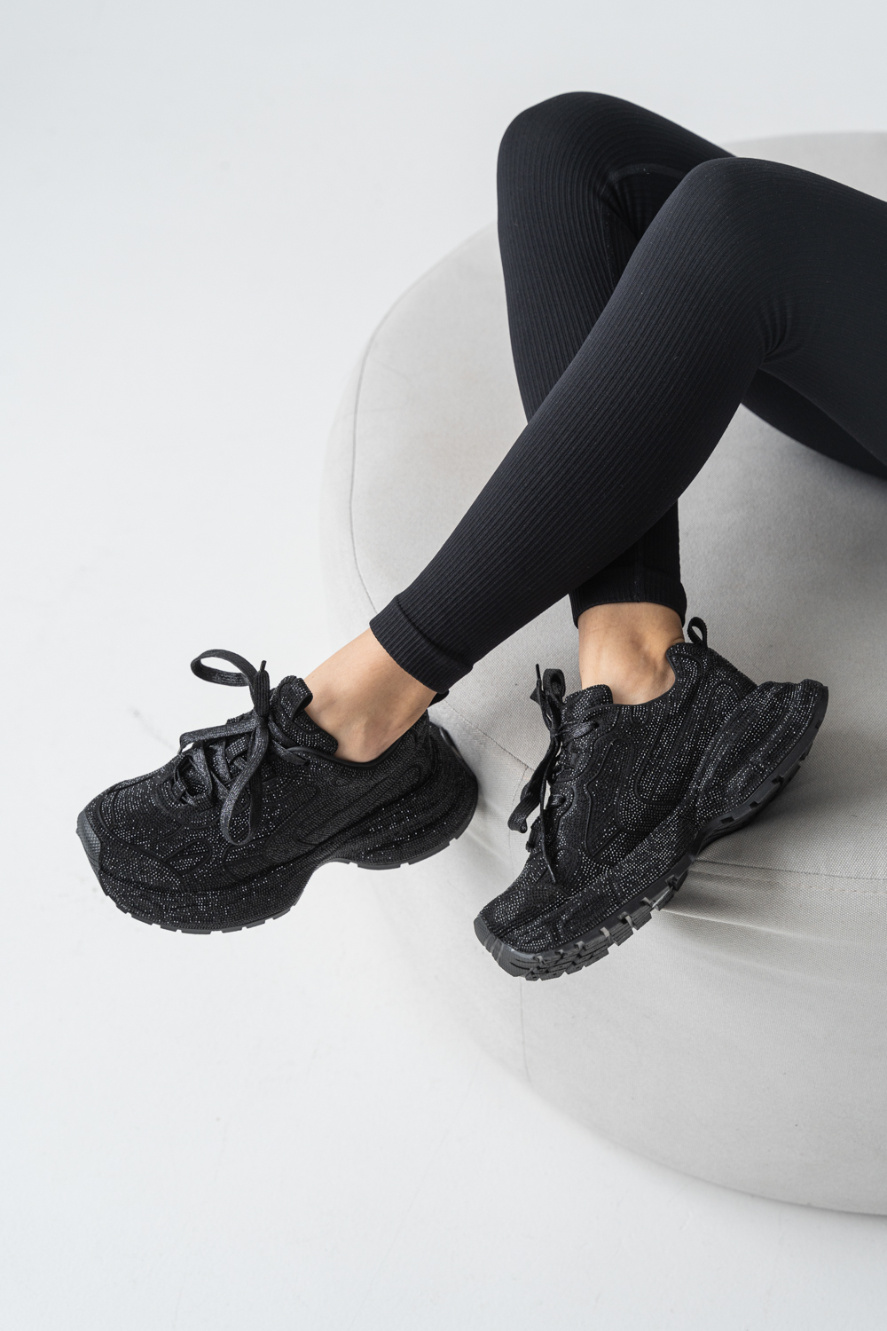 Кроссовки женские, арт 610-1, натуральная кожа, цвет черн.