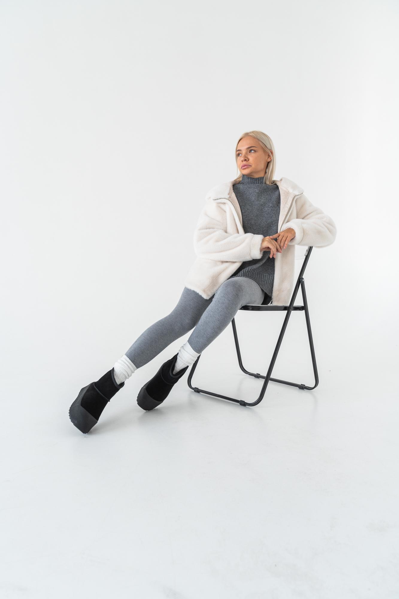 Ботинки женские, арт LO-709-1, натуральная замша, цвет черн.