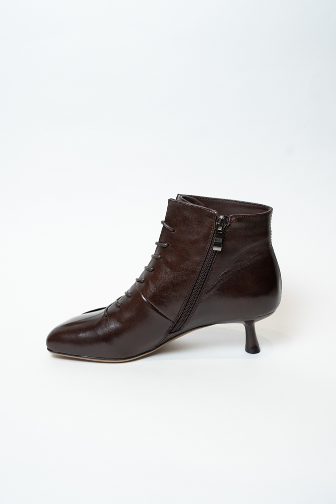 Ботинки женские, арт JA594-H1868-P1656, натуральная кожа, цвет кор.