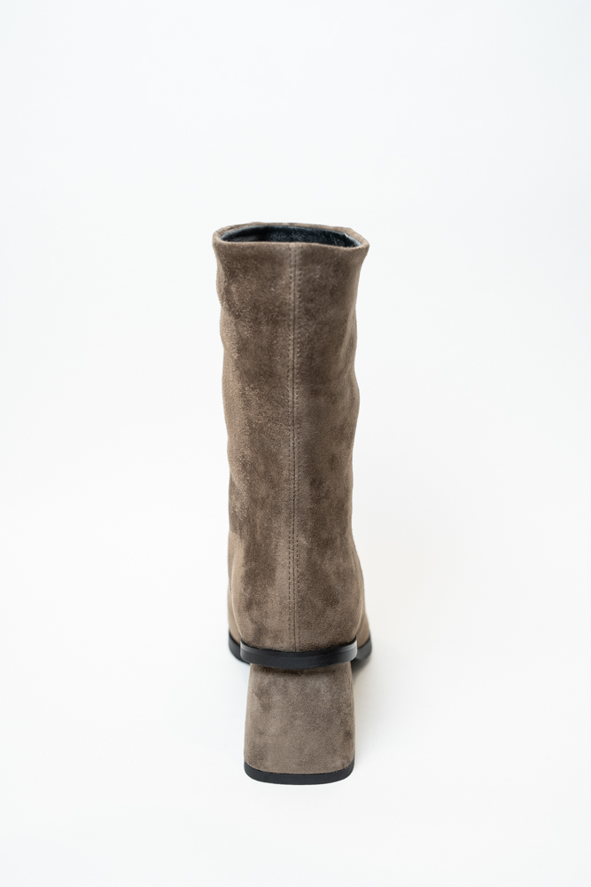 Ботинки женские, арт P111-453ZM/503YF, натуральная замша, цвет беж.