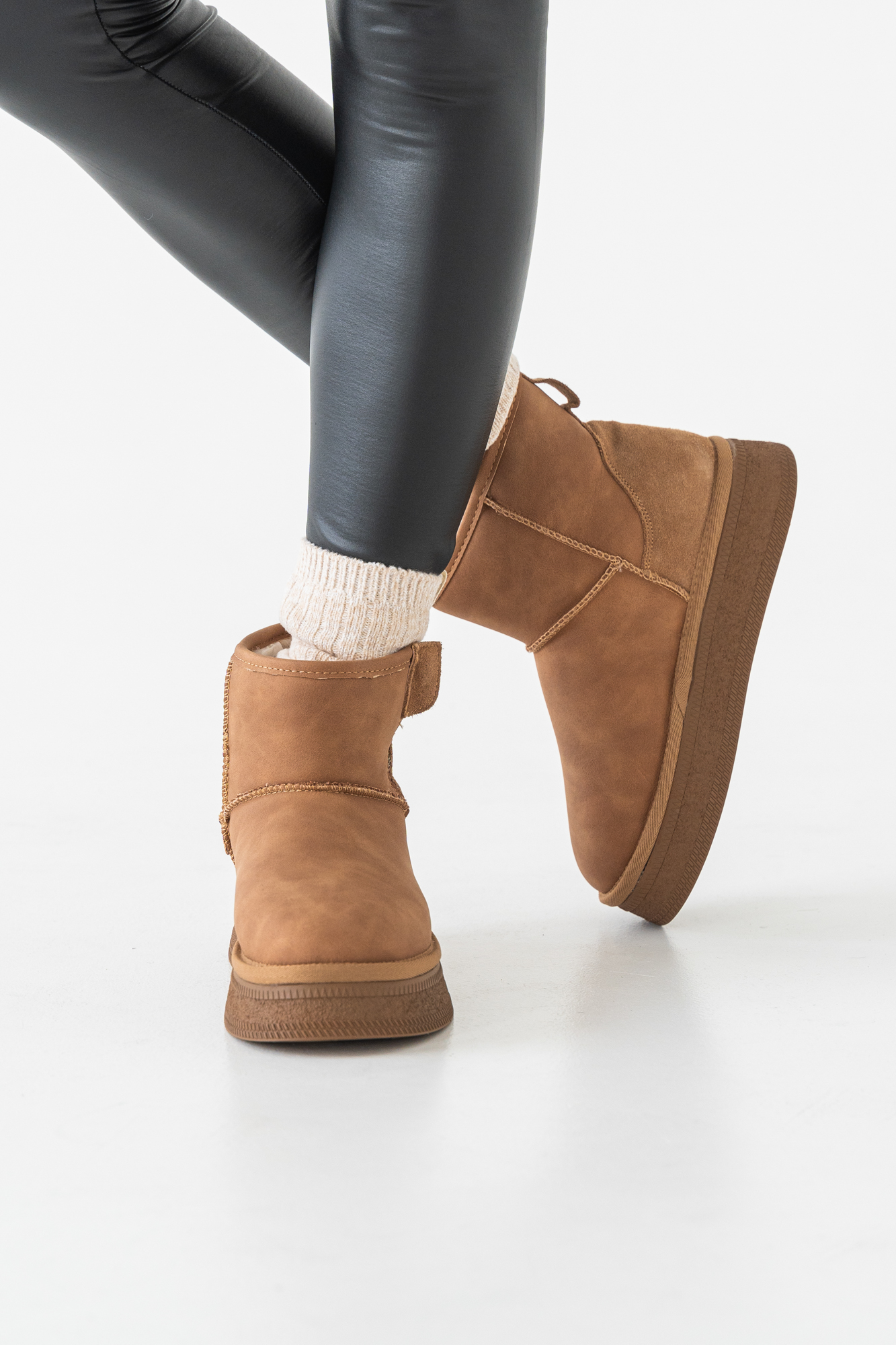 Ботинки женские, арт M2263M-5-T, натуральная кожа, цвет кор.