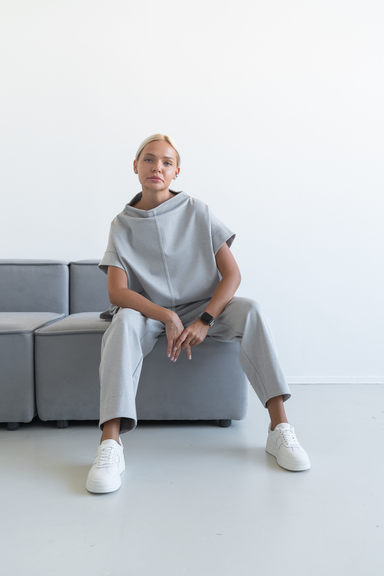 Кроссовки женские, арт 5501-B,натуральная кожа, цвет бел.