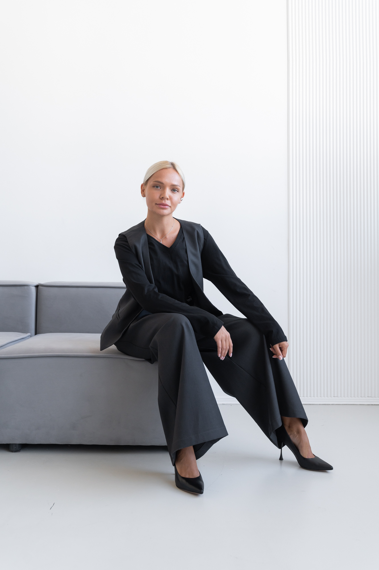 Туфли женские, арт 24C2010-01B, натуральная кожа, цвет черн.