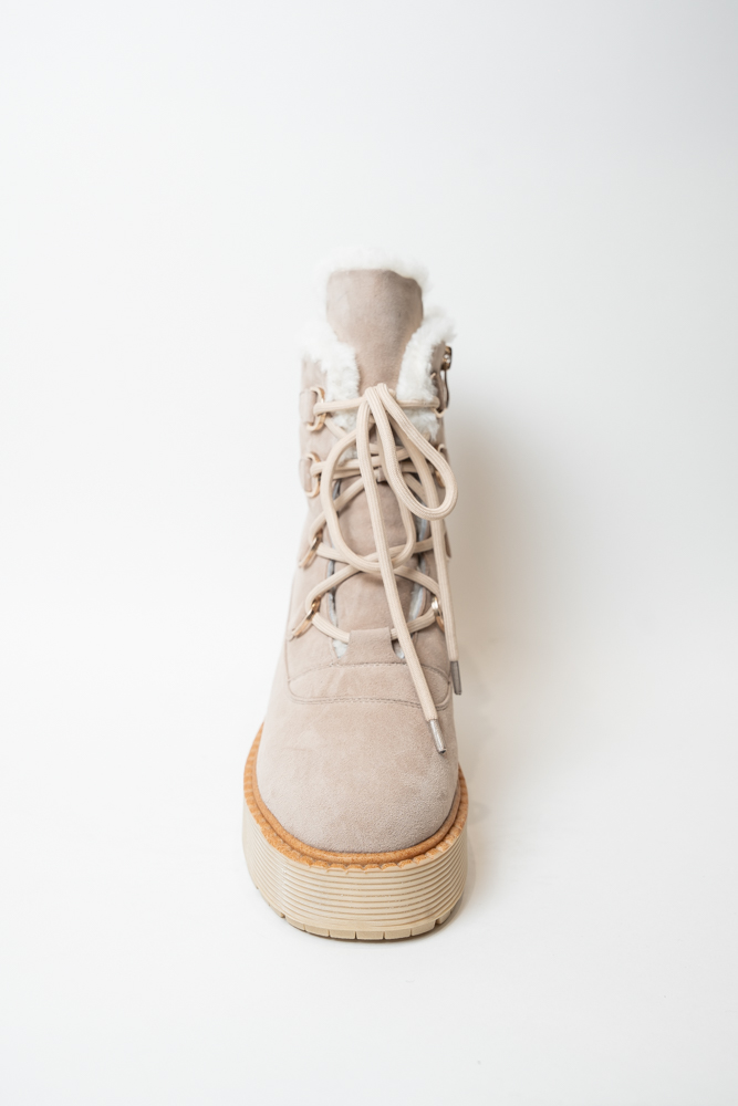 Ботинки женские, арт 4KM240-EB696-W64, натуральная замша, цвет беж.