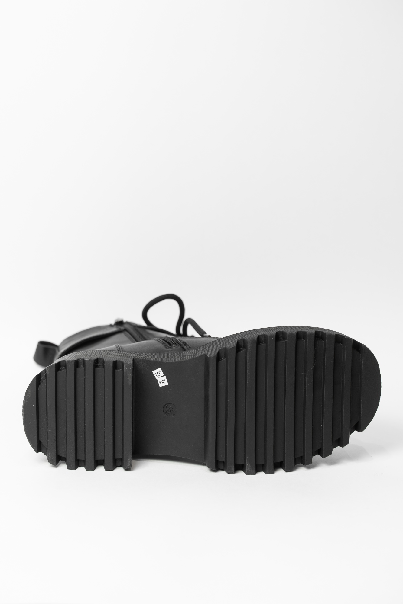 Ботинки женские, арт ZPF4684-Q272ZM, натуральная кожа, цвет черн.