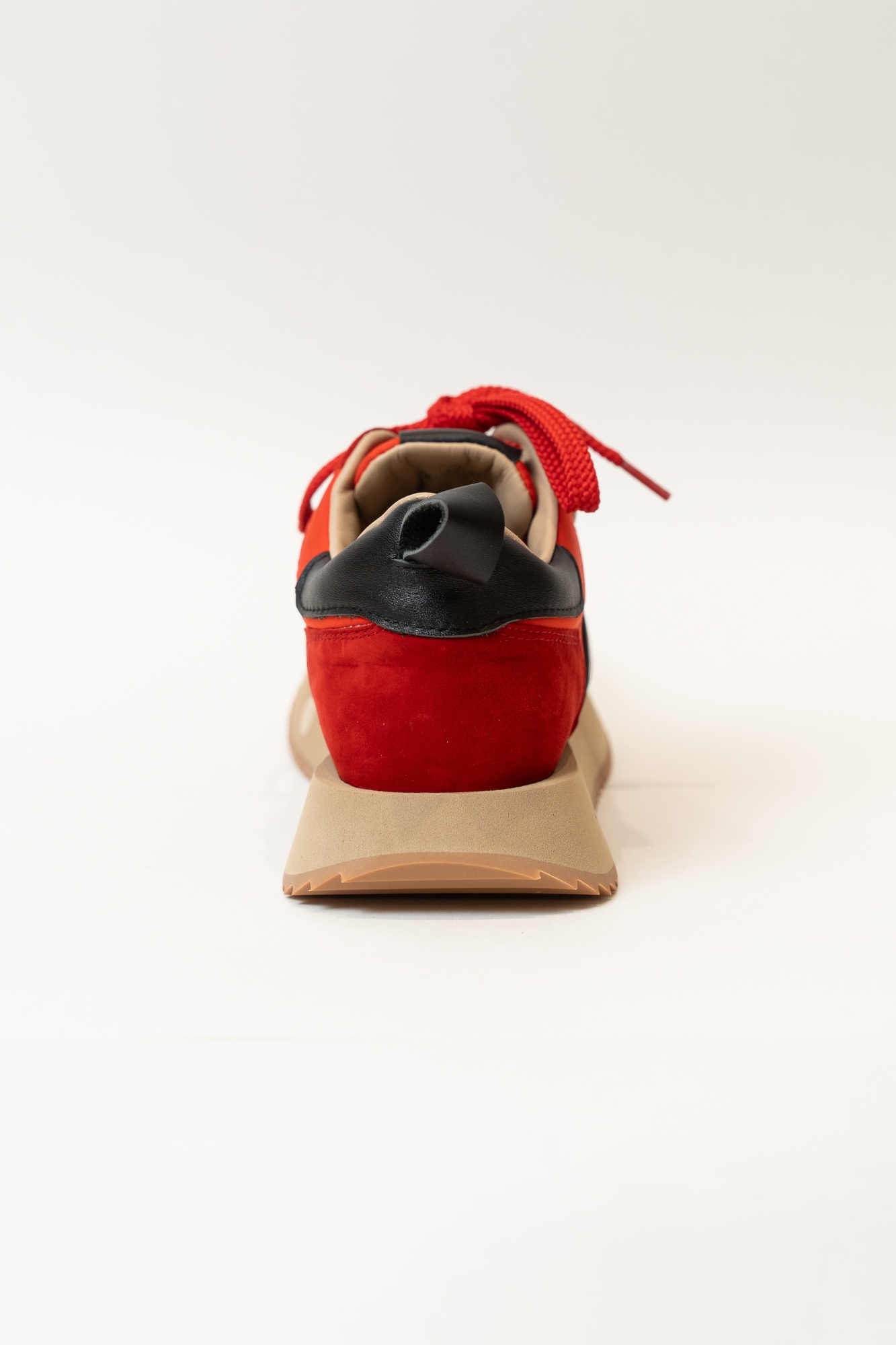 Кроссовки женские, арт 8608-18 ,натуральная замша/текстиль, цвет красн.