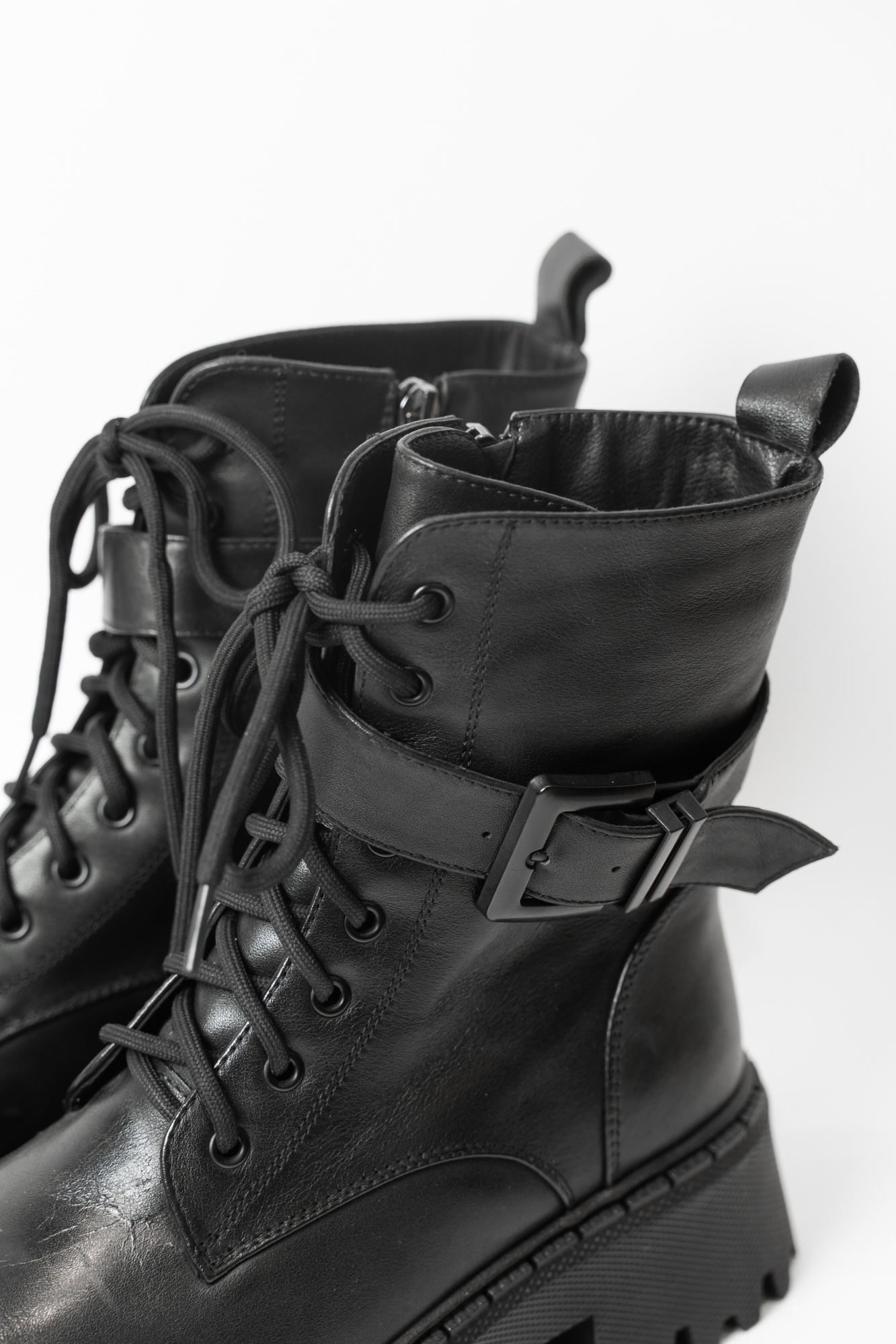 Ботинки женские, арт ZPF4684-Q272ZM, натуральная кожа, цвет черн.