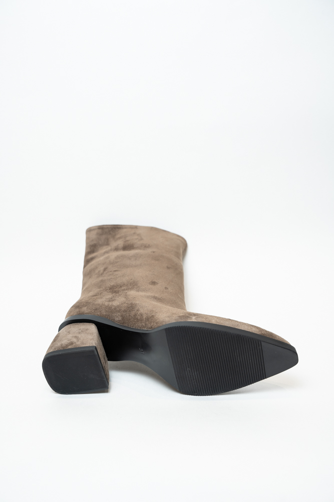 Ботинки женские, арт P111-453ZM/503YF, натуральная замша, цвет беж. Ботинки женские, арт P111-453ZM/503YF, натуральная замша, цвет беж.