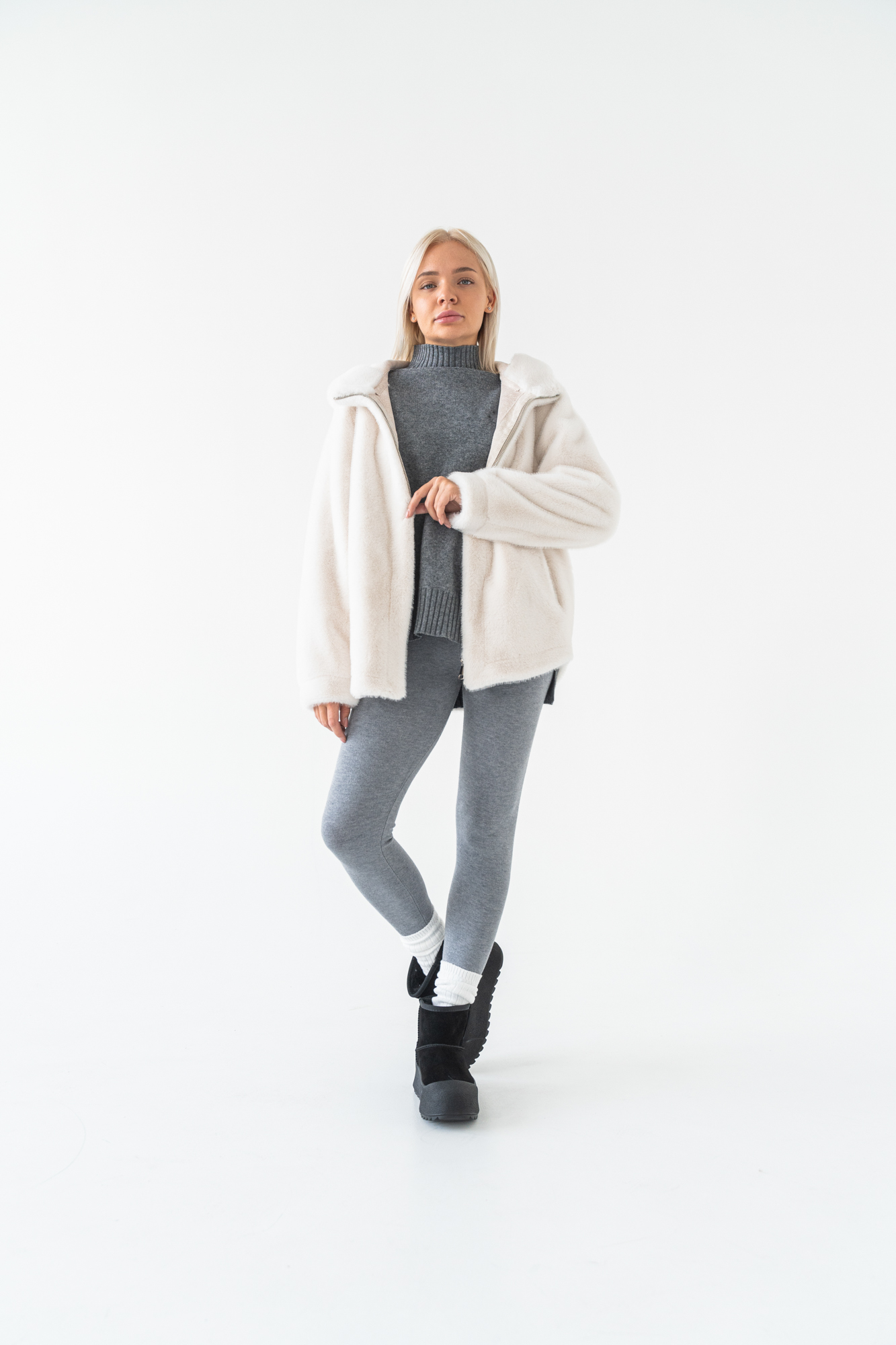 Ботинки женские, арт LO-709-1, натуральная замша, цвет черн. Ботинки женские, арт LO-709-1, натуральная замша, цвет черн.